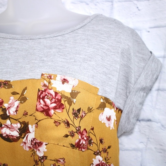 Rewind Tee with Floral Print - Picture 4 of 6